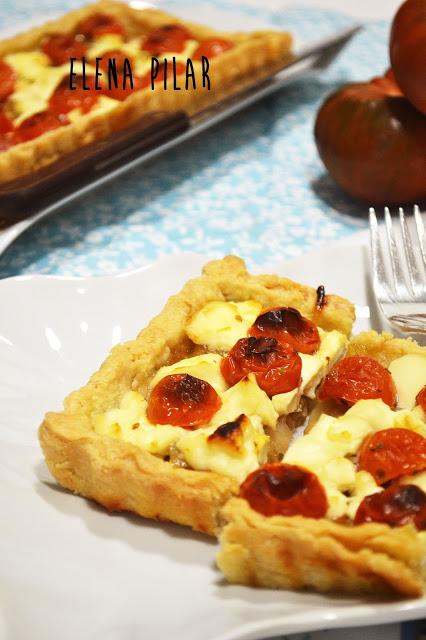 Tartaleta de tomatitos cherry y cebolleta caramelizada