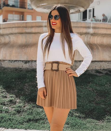 Falda Beige Plisada