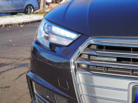 2017 Audi Q7 Headlights