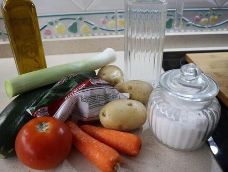 Los ingredientes necesarios para hacer el puré de verduras en la Olla GM