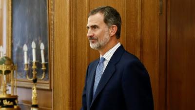 El rey hijo sacrifica al padre para intentar salvar la corona.