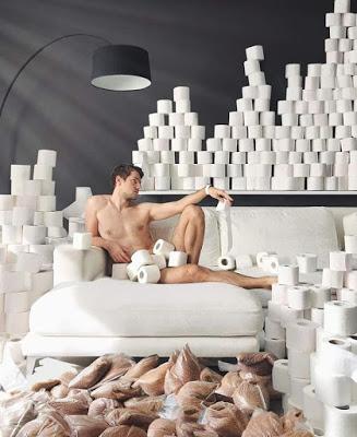 El rey hijo sacrifica al padre para intentar salvar la corona.