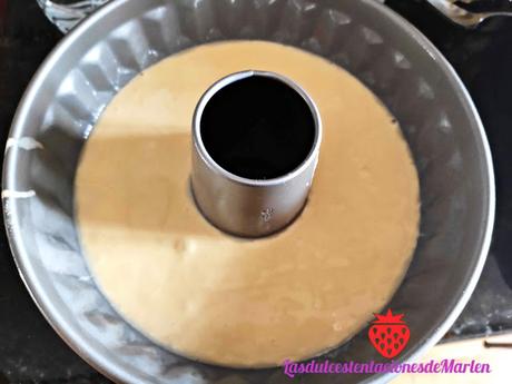 Bizcocho de Yogur con Ganache de Chocolate con Leche