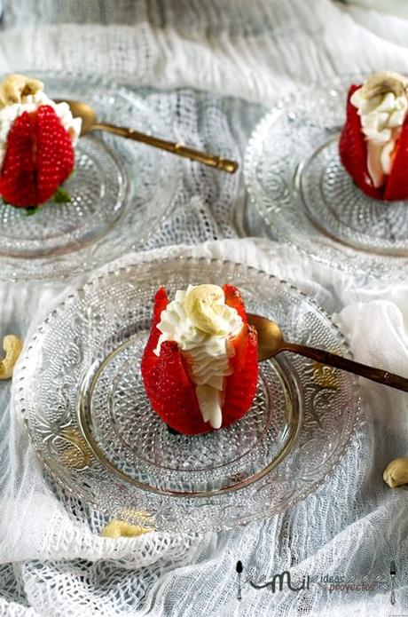 receta-fresas-rellenas-crema-queso-anacardos1 como preparar fresas rellenas de crema de queso y anacardos1