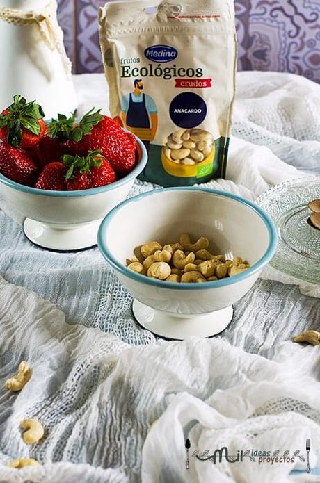 ingredientes-fresas-rellenas-crema-queso-anacardos postres con fresas