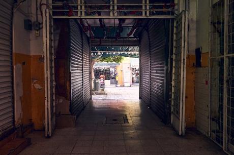 Mercados del Centro lucen vacíos, locatarios buscan sobrevivir