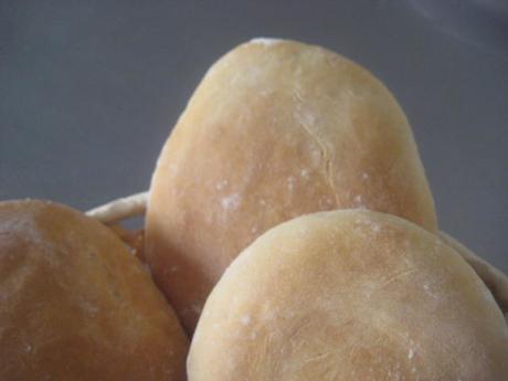 MOLLETE DE ACEITE DE OLIVA CON POOLISH MOLLETE DE ACEITE DE OLIVA CON POOLISH