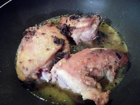 Pollo a la naranja y uva pasas – Pollo all’arancia e uva sultanina Pollo a la naranja y uva pasas – Pollo all’arancia e uva sultanina