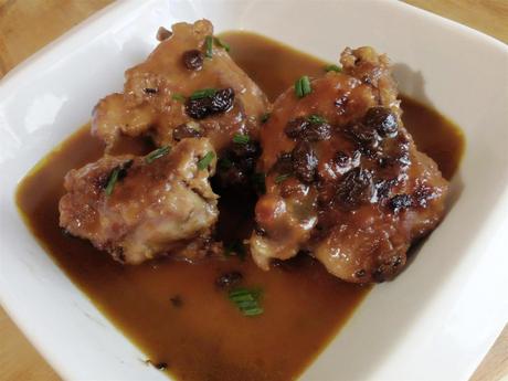 Pollo a la naranja y uva pasas - Pollo all'arancia e uva sultanina - Chicken in orange sauce Pollo a la naranja y uva pasas - Pollo all'arancia e uva sultanina - Chicken in orange saucePollo a la naranja y uva pasas - Pollo all'arancia e uva sultanina - Chicken in orange sauce