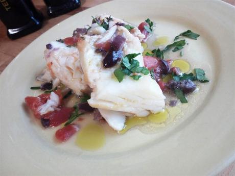 Bacalao con tomate y aceitunas negras - Baccalà con pomodori e olive di gaeta - Cod fish with tomatoes and olives