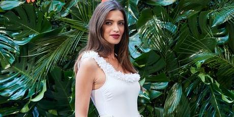 Sara Carbonero Falda Plateada