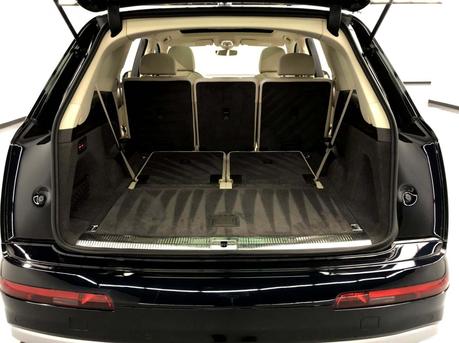 2017 Audi Q7 Trunk Cover