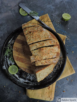Pan de soda Irlandés con queso y tomillo