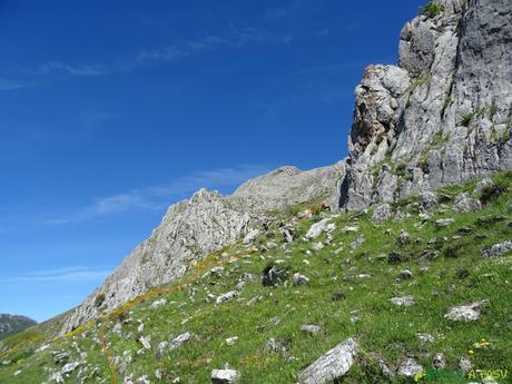RUTA por la ARISTA del CIRBANAL desde CALDAS DE LUNA, León Salida de la ladera