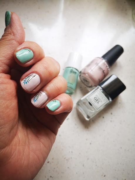 Manicura paso a paso: Nail art fácil para una tarde de #mequedoencasa