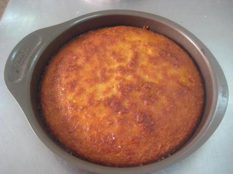 PASTEL DE NARANJA Y ALMENDRA CON JARABE DE LIMÓN