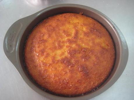 PASTEL DE NARANJA Y ALMENDRA CON JARABE DE LIMÓN