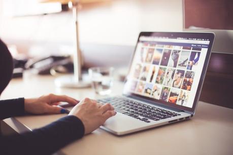 Marketing online y Marketing offline, dos estrategias que se complementan Marketing online y Marketing offline, dos estrategias que se complementan