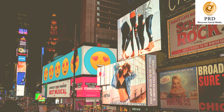 Marketing online y Marketing offline, dos estrategias que se complementan Marketing online y Marketing offline, dos estrategias que se complementan