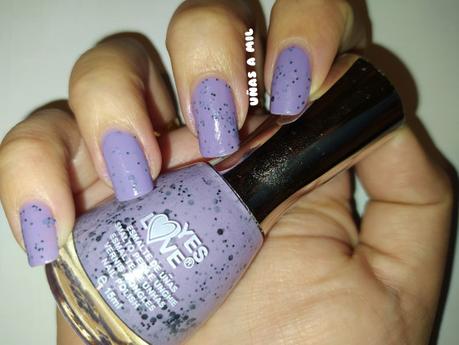 Manicura en morado