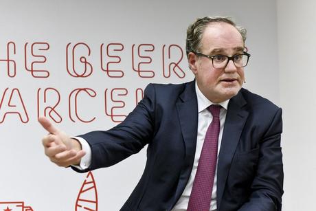 La Fundación que preside Demetrio Carceller Arce dona 30.000 litros de agua a centros sanitarios y sociales