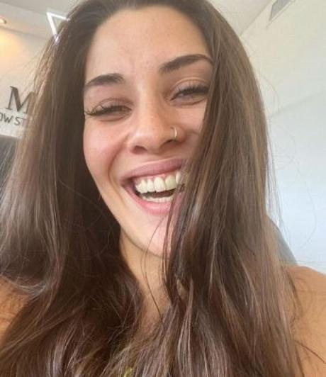 Desde la playa y en bikini, la foto que eligió Ivana Nadal para una profunda reflexión