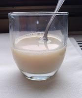 Mascarilla de leche y miel para el pelo Mascarilla de leche y miel para el pelo