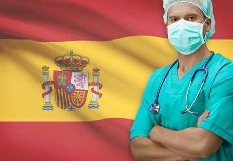 Nada es verdad, ni nada es mentira. En el campo juegan China y el Mundo, y uno de los dos gana o pierde la partida.. ¿ Cuál ?