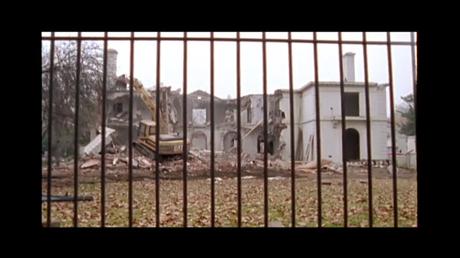 Aquí se construye (o Ya no existe el lugar donde nací) - 2000 Aquí se construye (o Ya no existe el lugar donde nací) - 2000