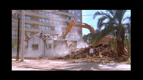 Aquí se construye (o Ya no existe el lugar donde nací) - 2000 Aquí se construye (o Ya no existe el lugar donde nací) - 2000