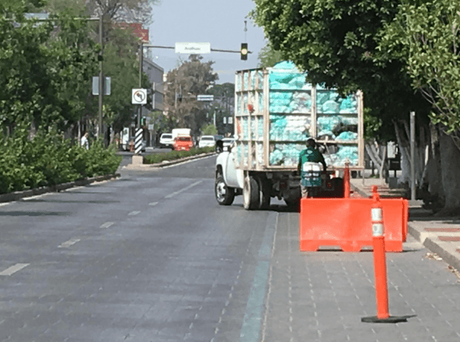Ayuntamiento elimina lugares de estacionamiento de Avenida Carranza