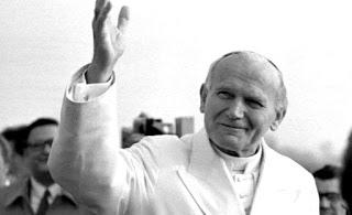 Hace 15 años murió Juan Pablo II, Papa y Santo.