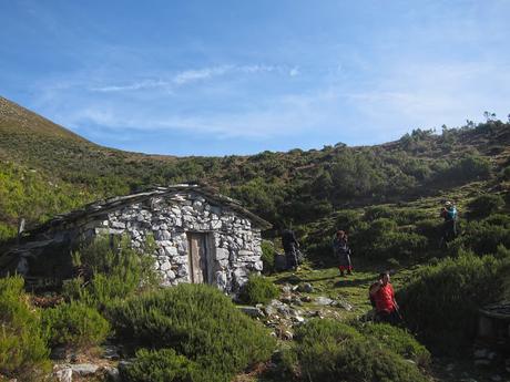 Circular al Vízcares por Traslafuente y Llebrada.