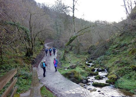 Circular al Vízcares por Traslafuente y Llebrada.