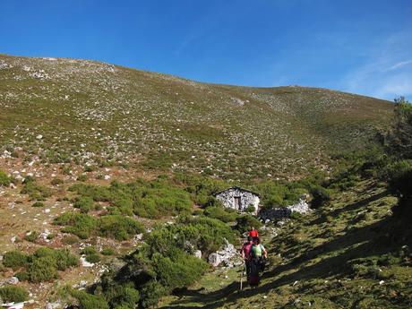 Circular al Vízcares por Traslafuente y Llebrada.