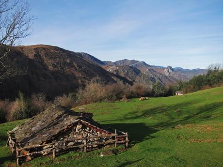 Circular al Vízcares por Traslafuente y Llebrada.