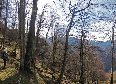 Circular al Vízcares por Traslafuente y Llebrada.