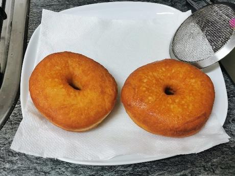 Donuts caseros, glaseados y esponjosos