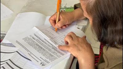 ASEGURA ISSEMYM PAGO DE PENSIONES CON LA ENTREGA DE MÁS DE 8 MIL 500 TARJETAS DE DÉBITO ASEGURA ISSEMYM PAGO DE PENSIONES CON LA ENTREGA DE MÁS DE 8 MIL 500 TARJETAS DE DÉBITO