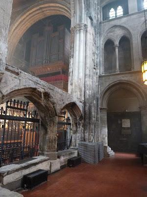 SAINT BARTHOLOMEW THE GREAT. Transepto Norte ROMÁNICO EN LONDRES. SAINT BARTHOLOMEW THE GREAT. Transepto Norte