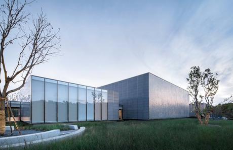 Wuhan Huashan Library GLAqw