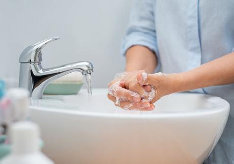 7 consejos para desinfectarse antes de entrar en casa  #YoMeQuedoEnCasa