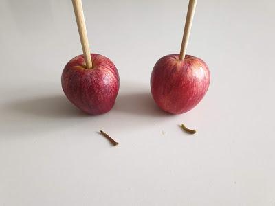 MANZANAS DE CARAMELO MANZANAS DE CARAMELO