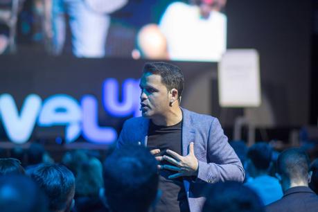 La comunicación con el cliente y la reconversión al online, soluciones para frenar las pérdidas económicas