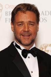 RUSSELL CROWE