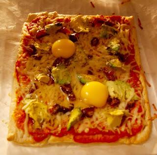 PIZZA CON MASA DE HOJALDRE