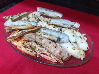 PARRILLADA DE PESCADO Y MARISCO