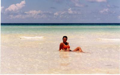 SALMON Y GAMBAS CON SALSA DE MANGO, COCO Y RON