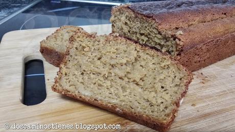 Bizcocho de queso fresco, avena y panela