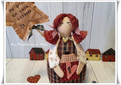 MUÑECA BEE DISEÑO DE LILY GALLARDO